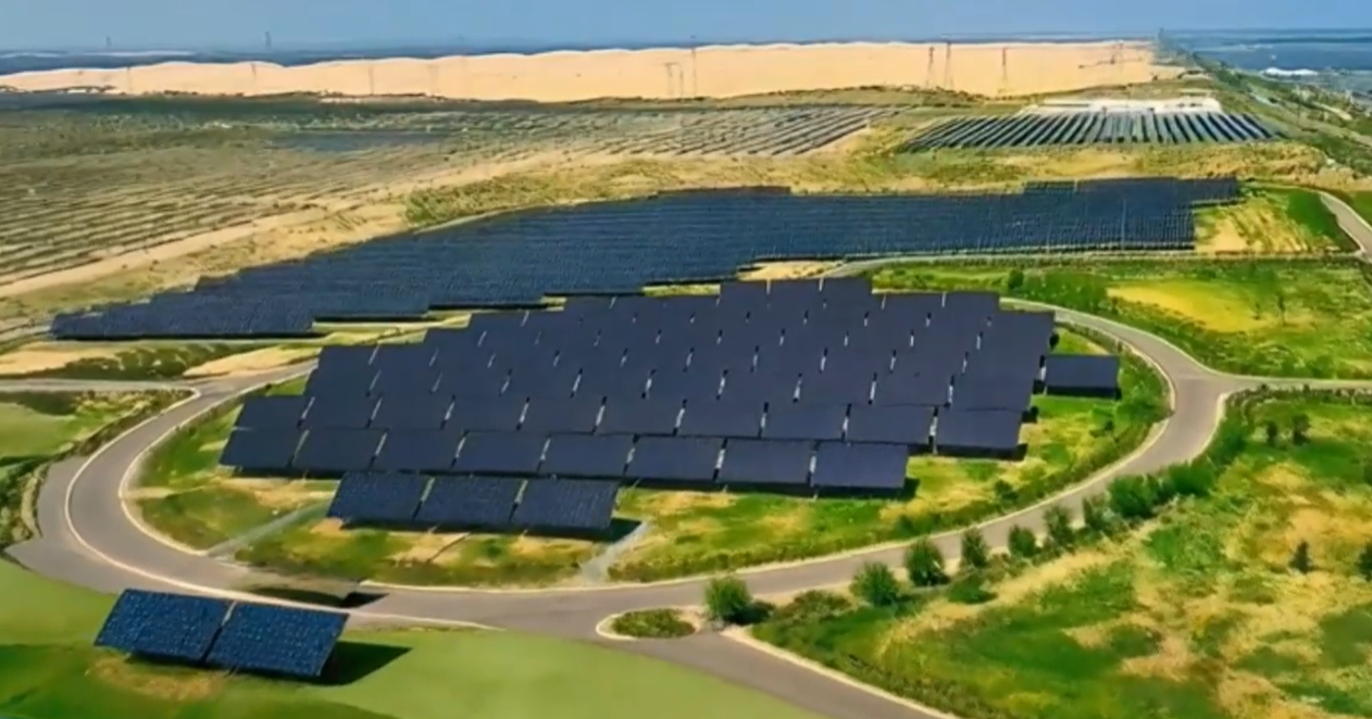 CTG's PV project in North China's Inner Mongolia 'weaves green tapestry' in Kubuqi Desert