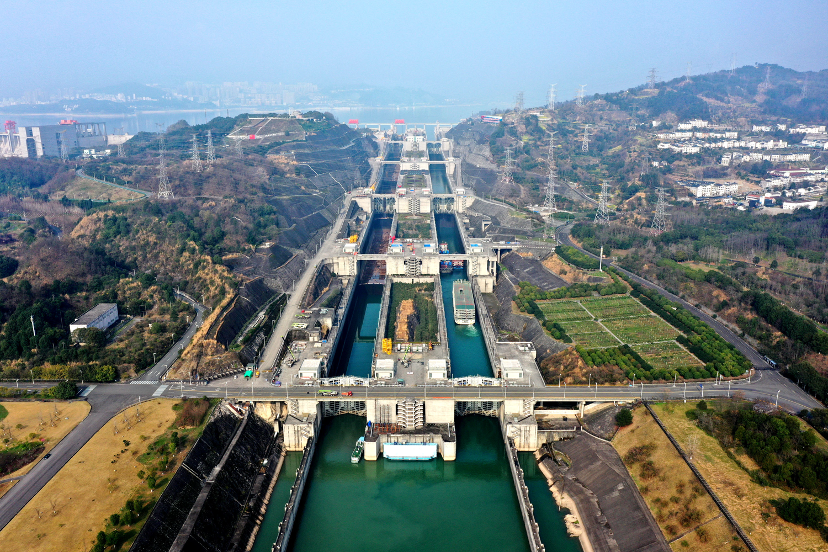 Three Gorges ship lock cargo throughput tops 2.37 billion tonnes