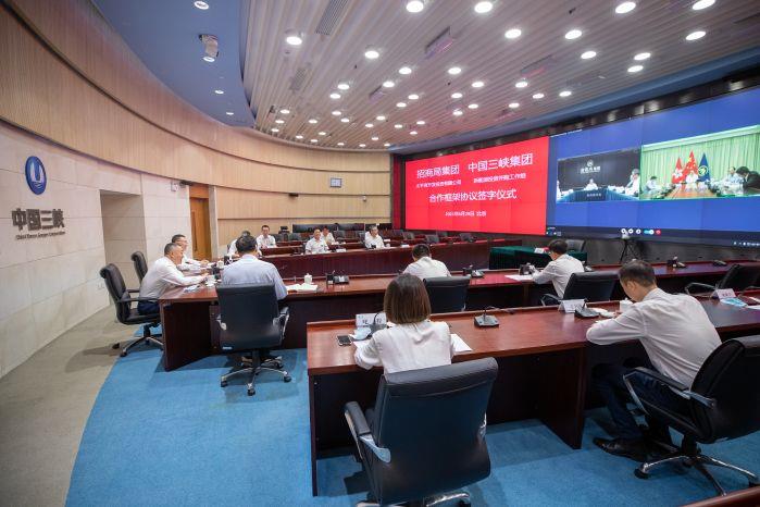 26eaadb4-c727-404a-a6a2-f30c89795435