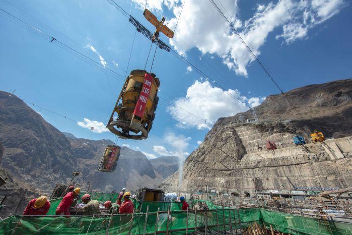 20200504大坝全线到顶_黄杰6P5A9522